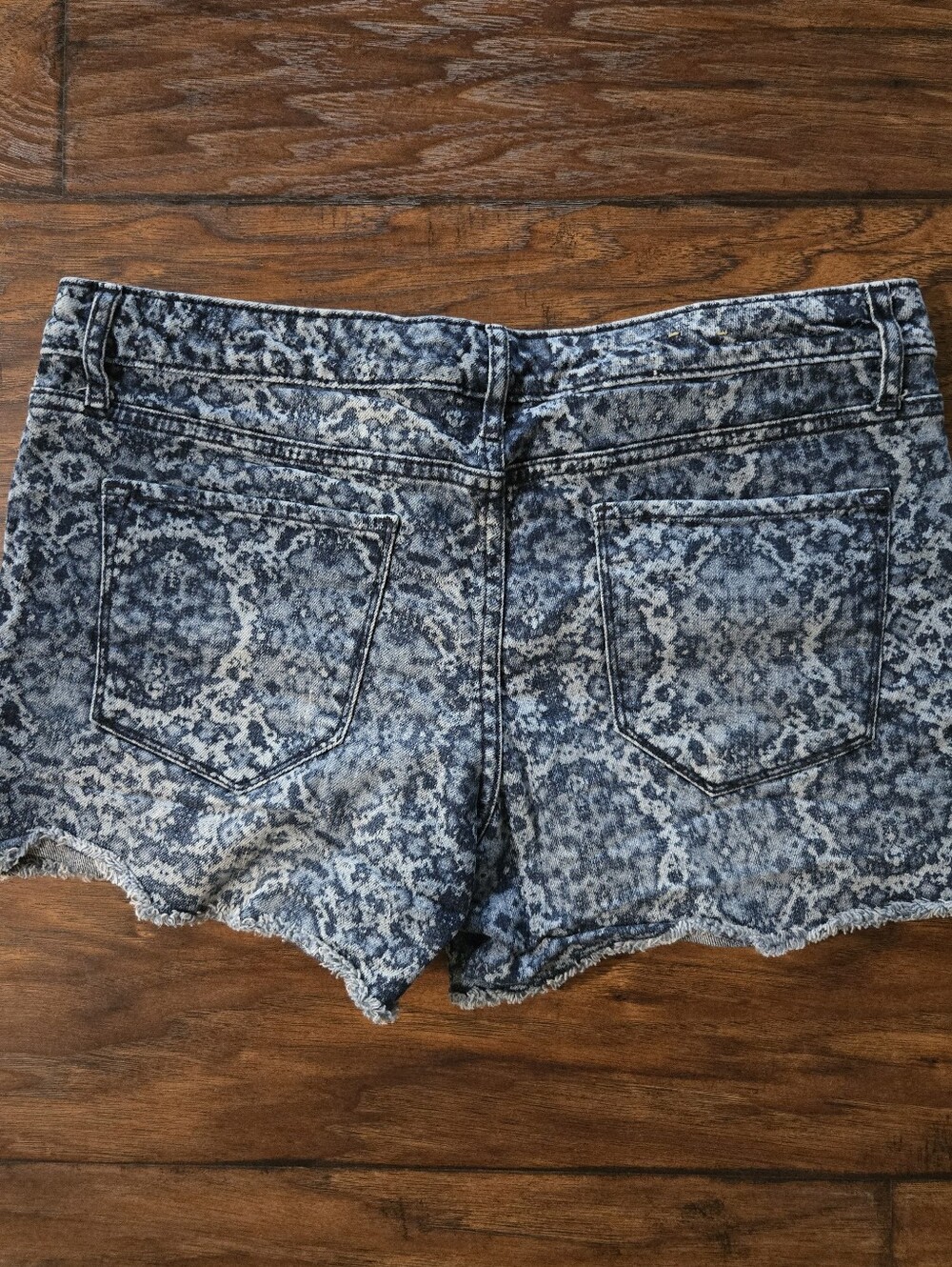 Mossimo Size 8 Junior Denium Shorts - Picture 2 of 10